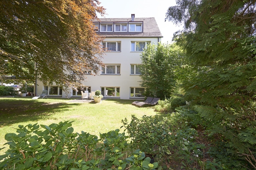 Park Hotel 2/33
