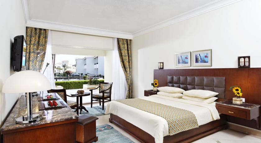STANDARD POOL VIEW ROOM