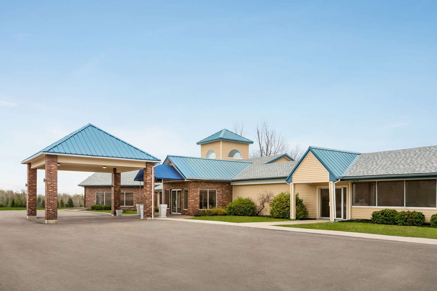 Days Inn & Suites by Wyndham Moncton 1/30