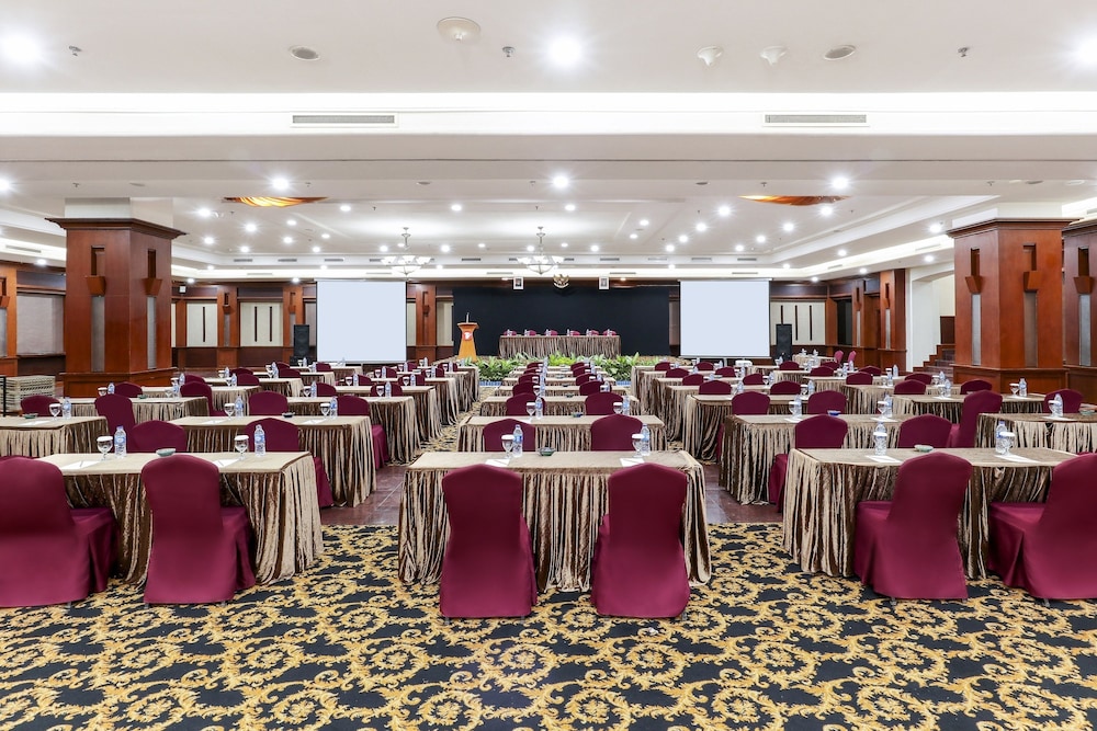 AP Premier Batam 58/65