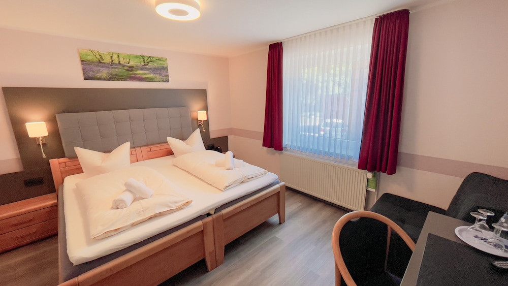 Hotel Schnehagen، فالزروده 6/50