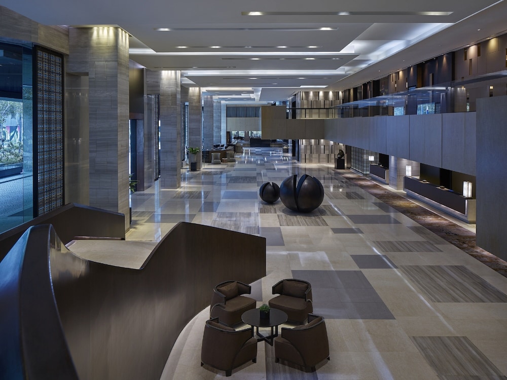 New World Makati Hotel 19/47