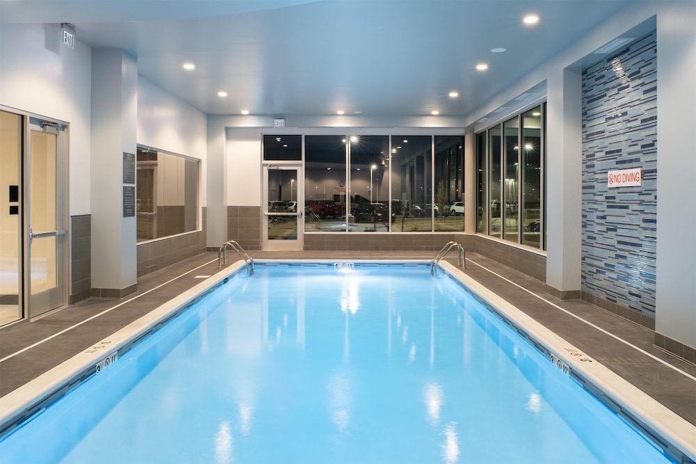 Hyatt Place East Moline/Quad Cities 26/54
