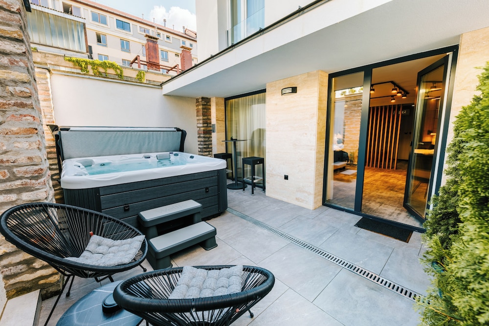 Auris Hotel 17/40