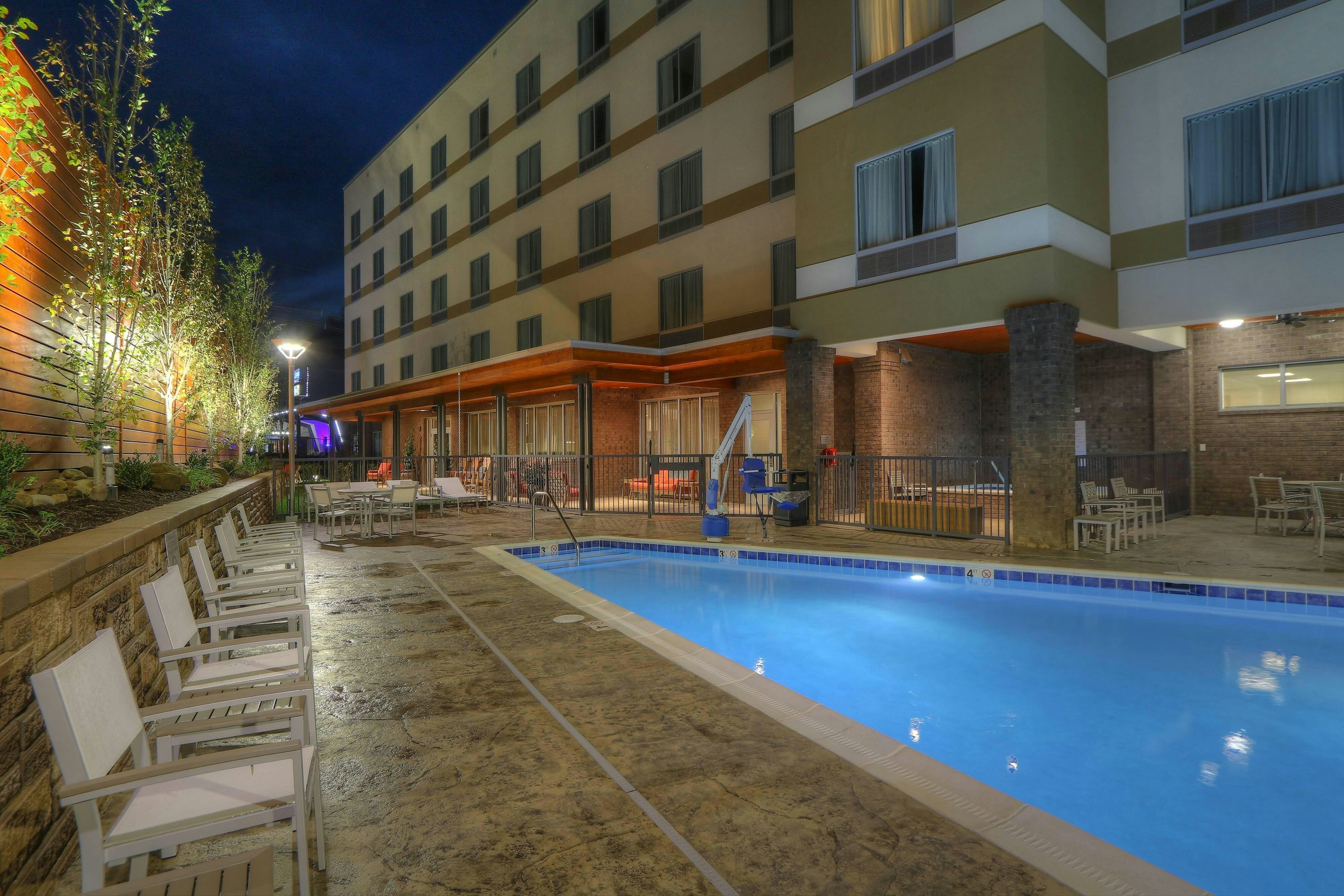 FAIRFIELD INN AND SUITES GATLINBURG DOWNTOWN 25/25