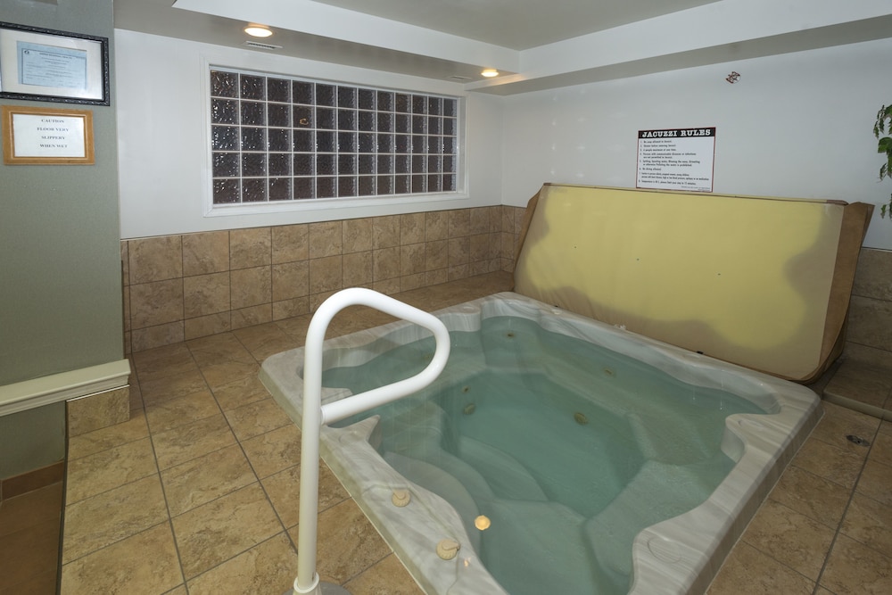 Days Inn by Wyndham Whitecourt 24/53