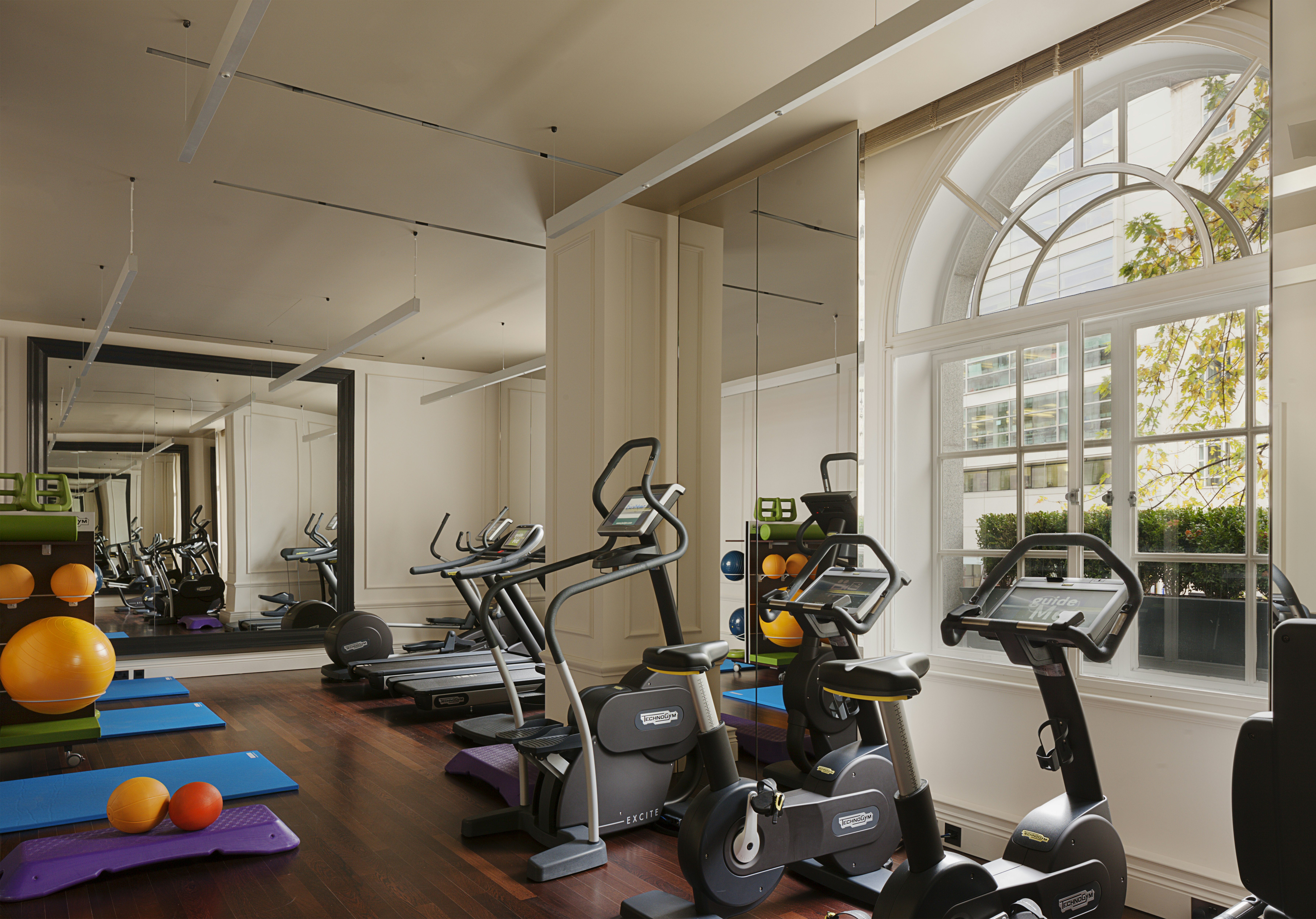 Rosewood London 26/50
