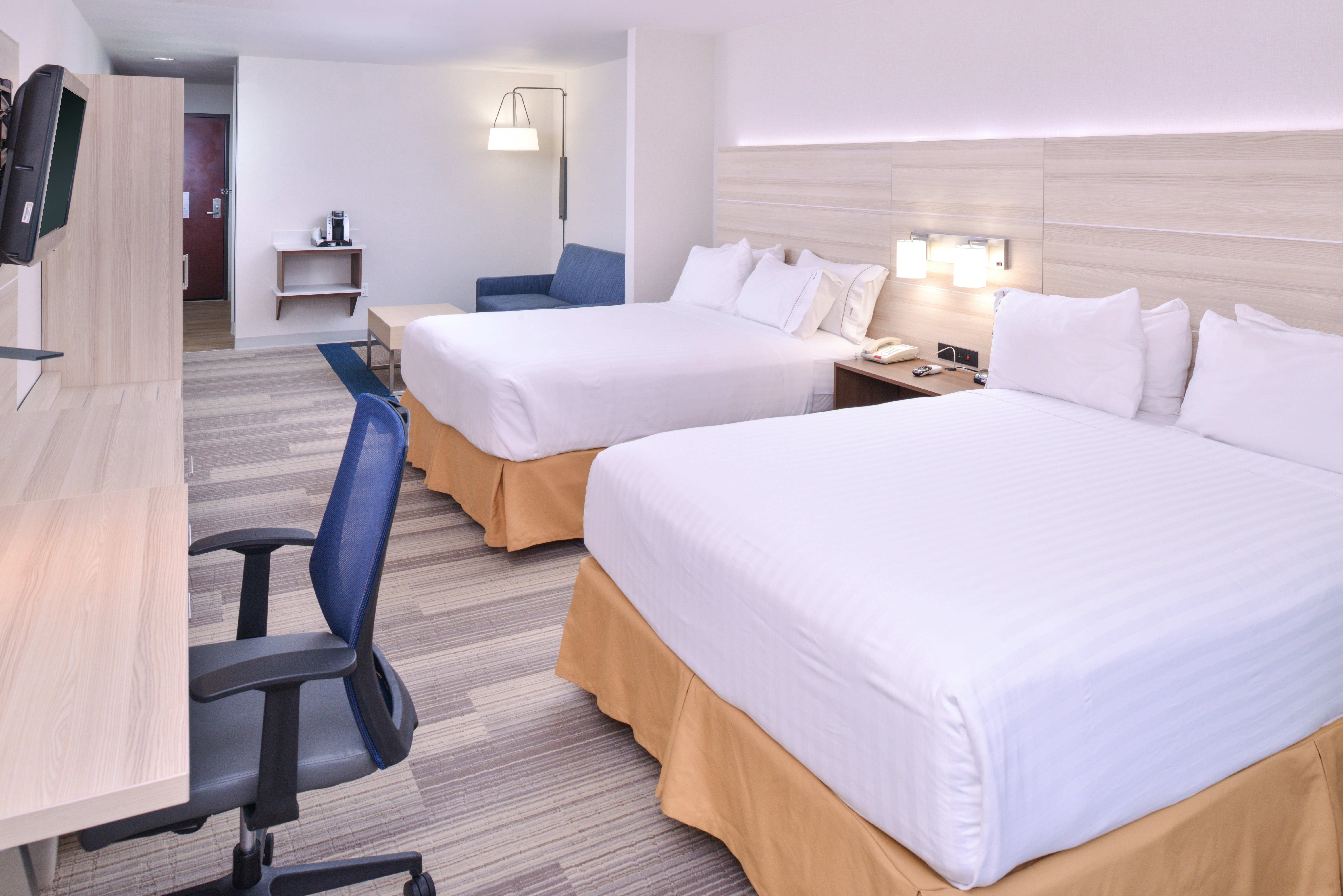 Holiday Inn Express Hotel Suites San Diego Otay 20/77