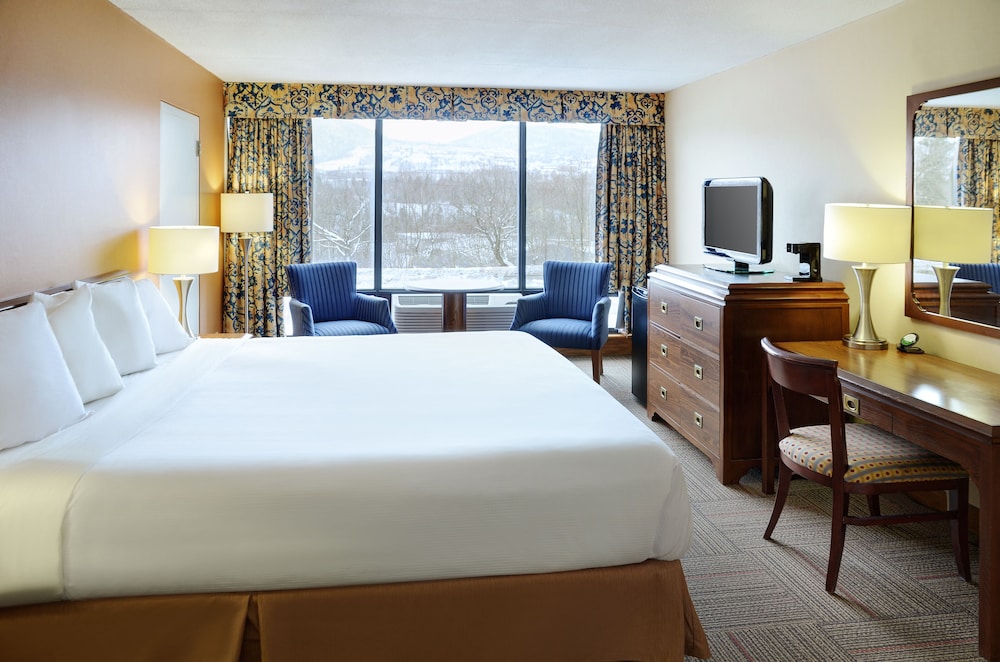 Greenwood Inn & Suites 13/37