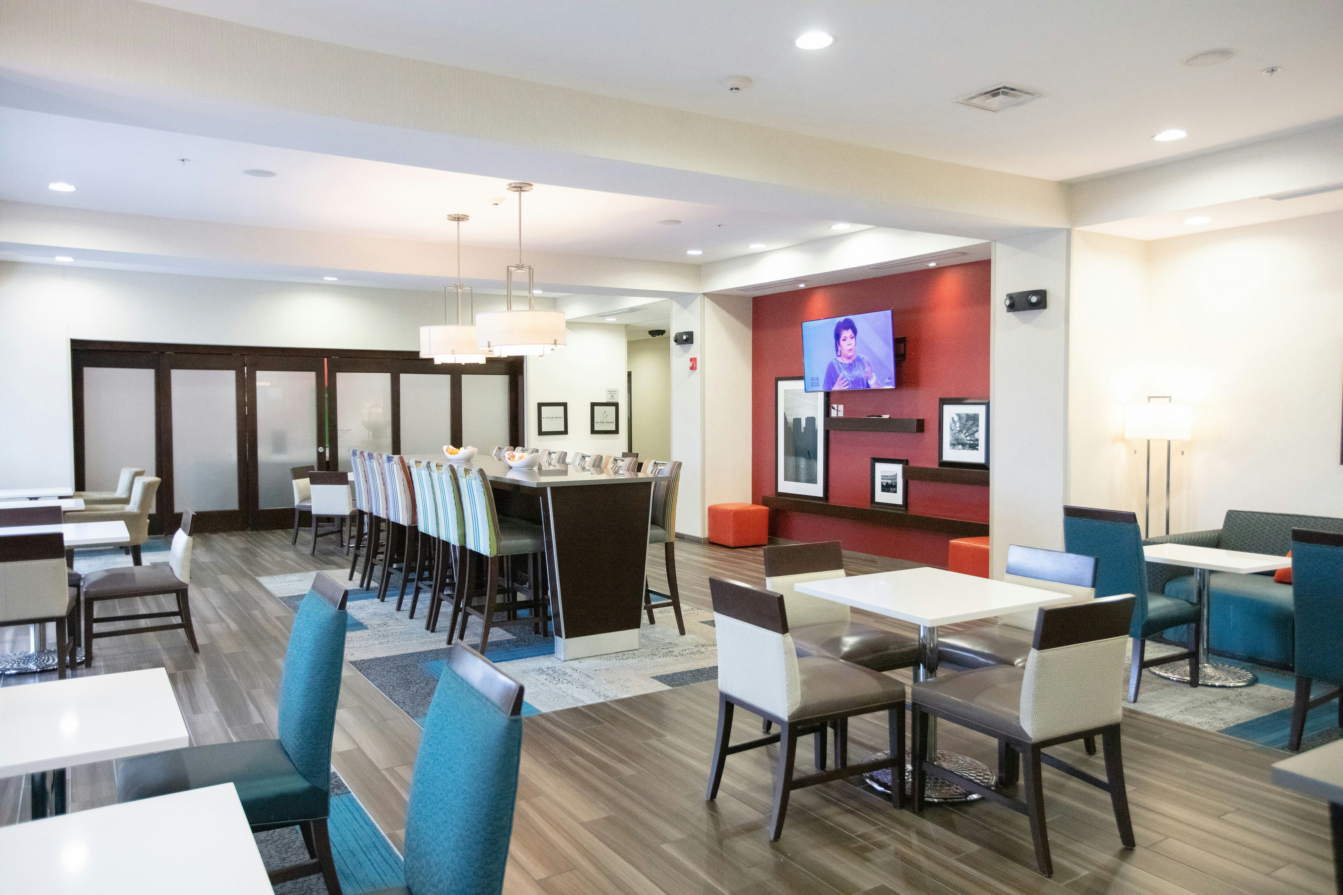 Hampton Inn And Suites Toledo 34/56