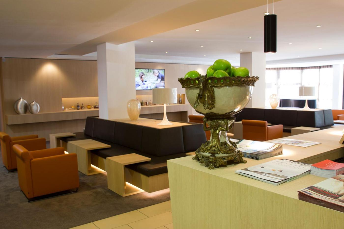 Bayerischer Hof 25/47