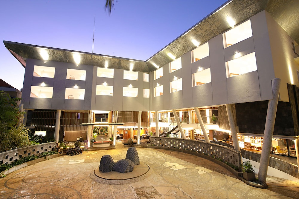 THE 1O1 Bali Fontana Seminyak 44/50