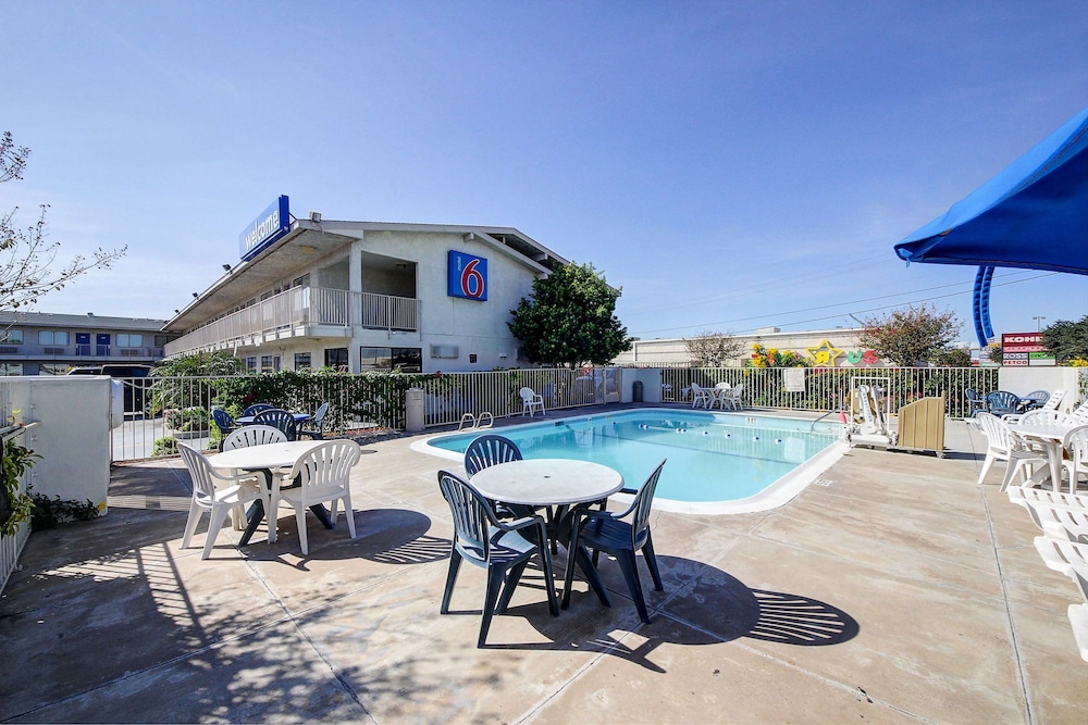 Motel6 Laredo Tx South 45/49