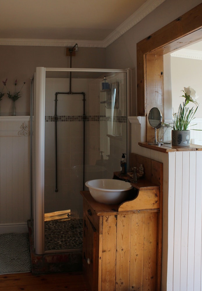 Bluebottle Guest House 48/50