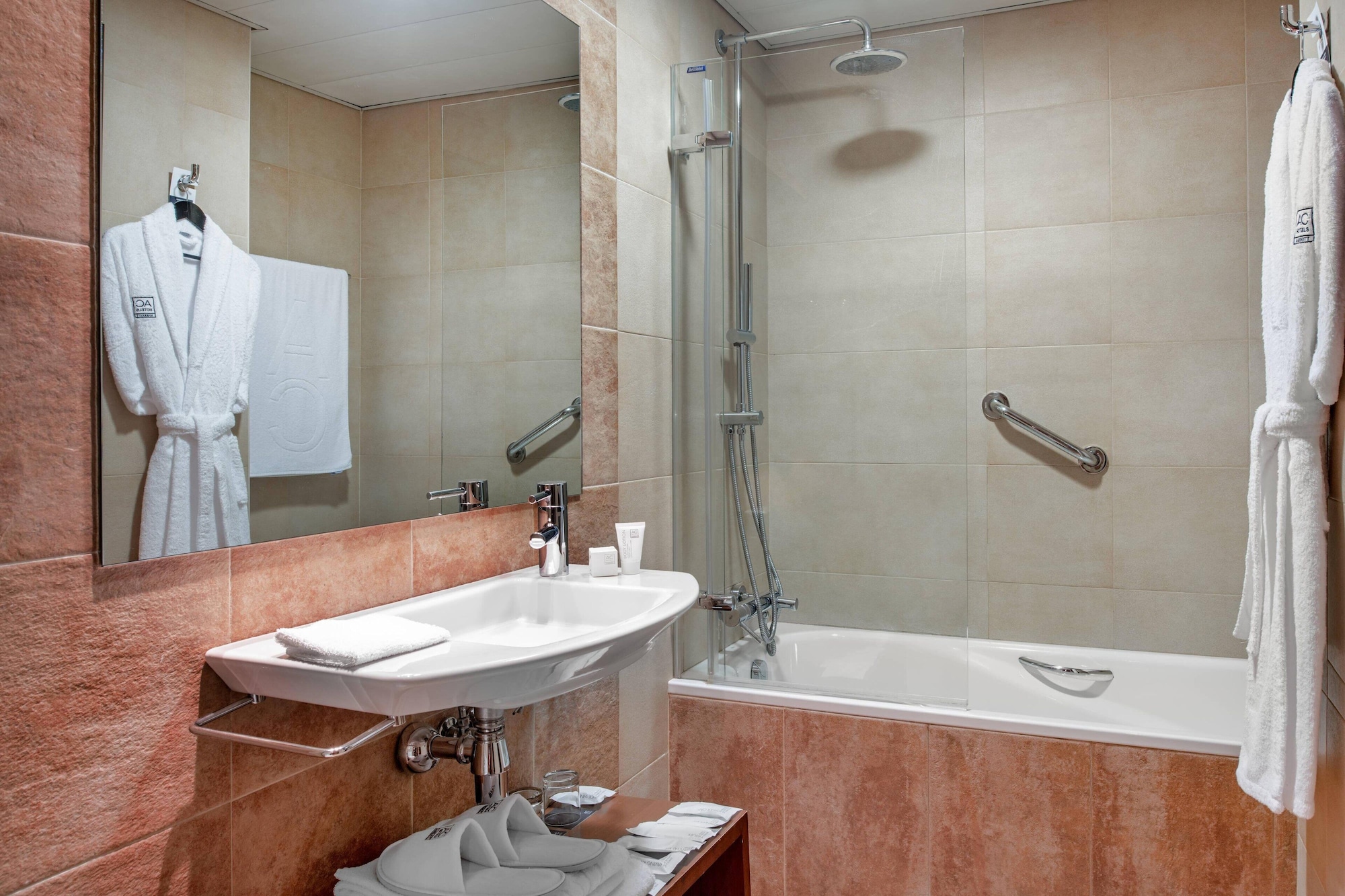 Plus, Standard, King Bed، AC Hotel Carlton Madrid by Marriott 4/11