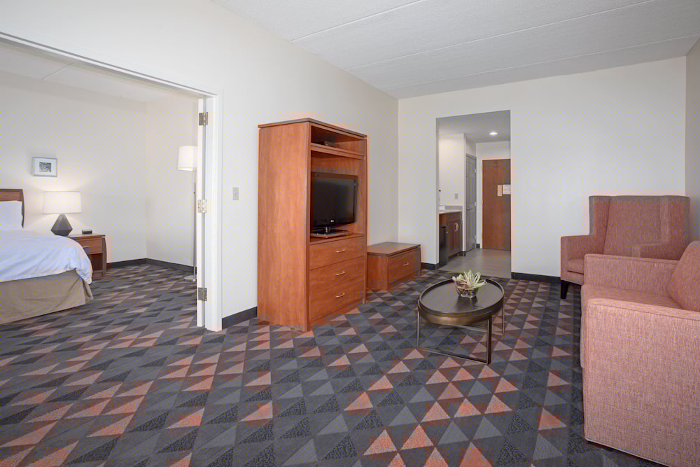 Holiday Inn and Suites Goodyear West Phoenix Area, an IHG Hotel 26/44