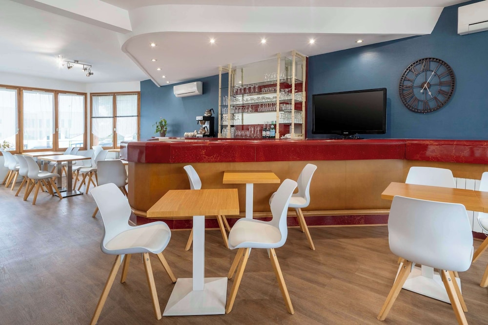 Sure Hotel by Best Western Saintes 57/63