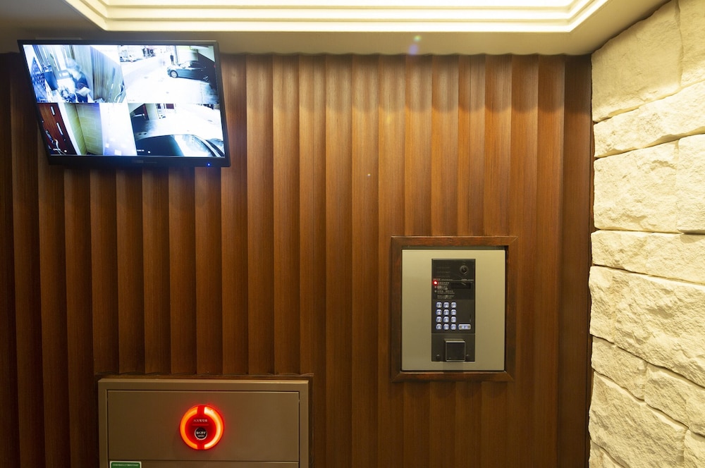 Coruscant Hotel Nagasaki Station II 25/50