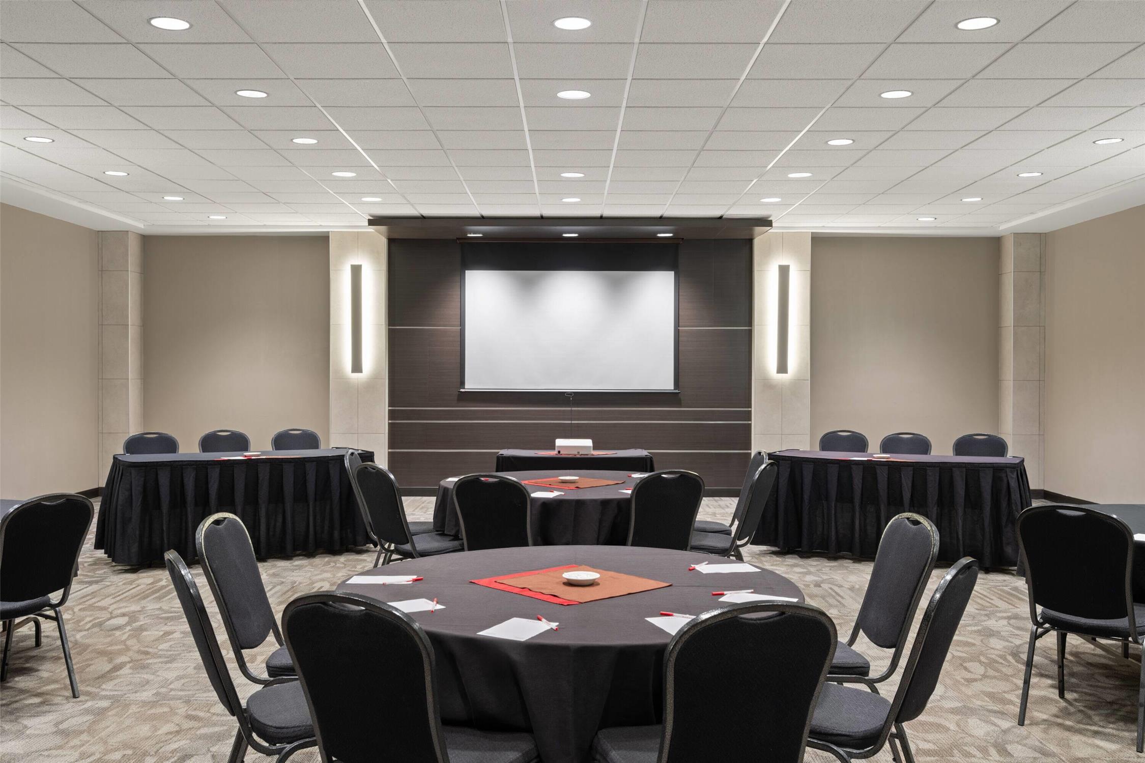 Ramada by Wyndham Saskatoon 51/69