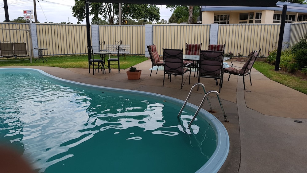 WANGARATTA MOTOR INN 1/28
