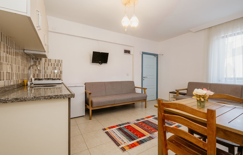 Azra Apart Otel 28/50