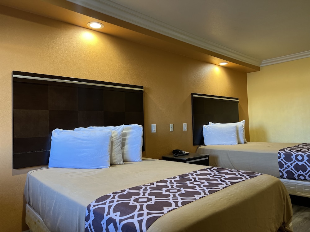 Industry Inn Amp Suites 30/60