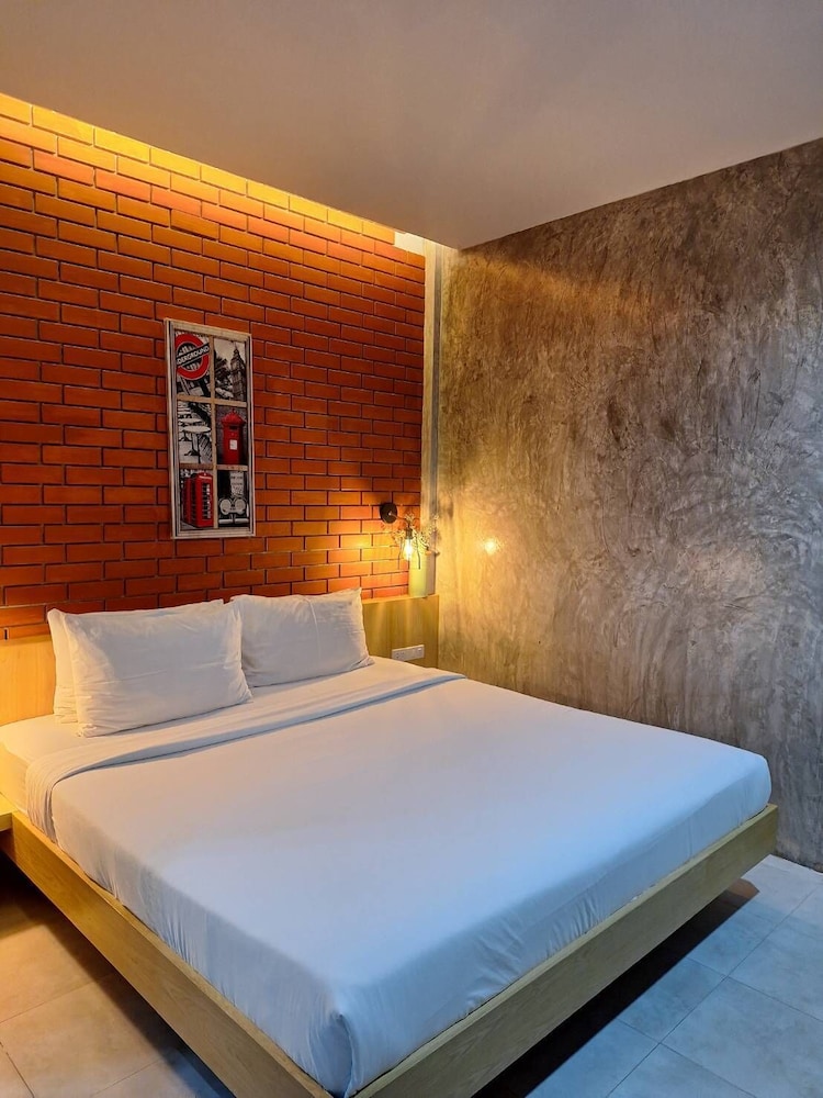 Journey Hostel Suratthani 23/56