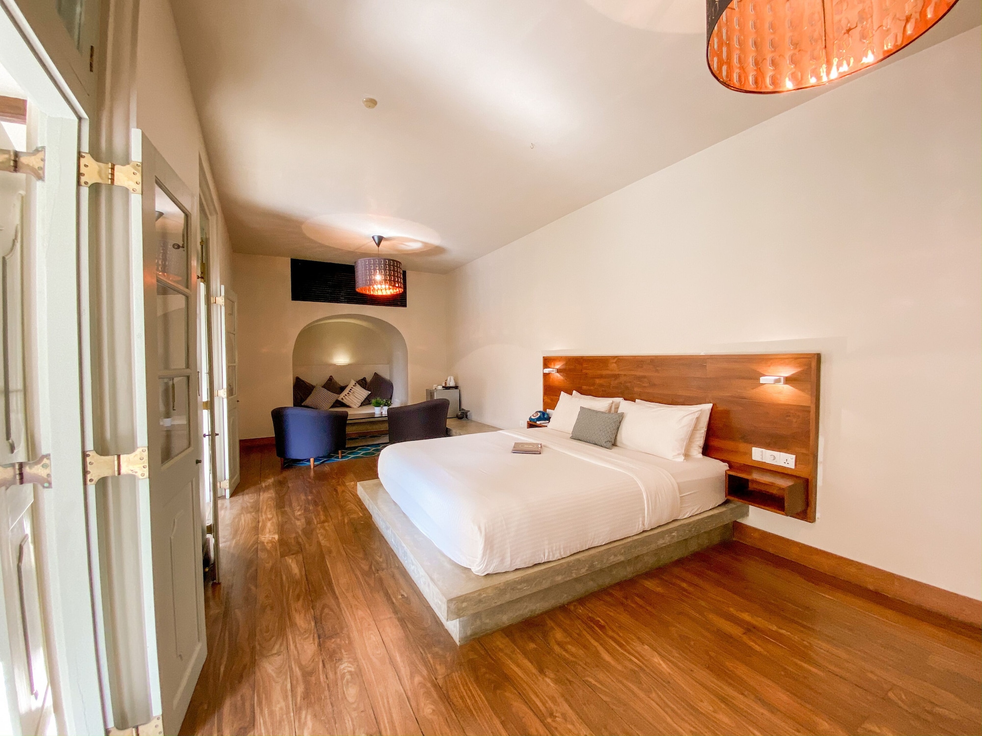 DELUXE, DOUBLE BED, COURTYARD VIEW
