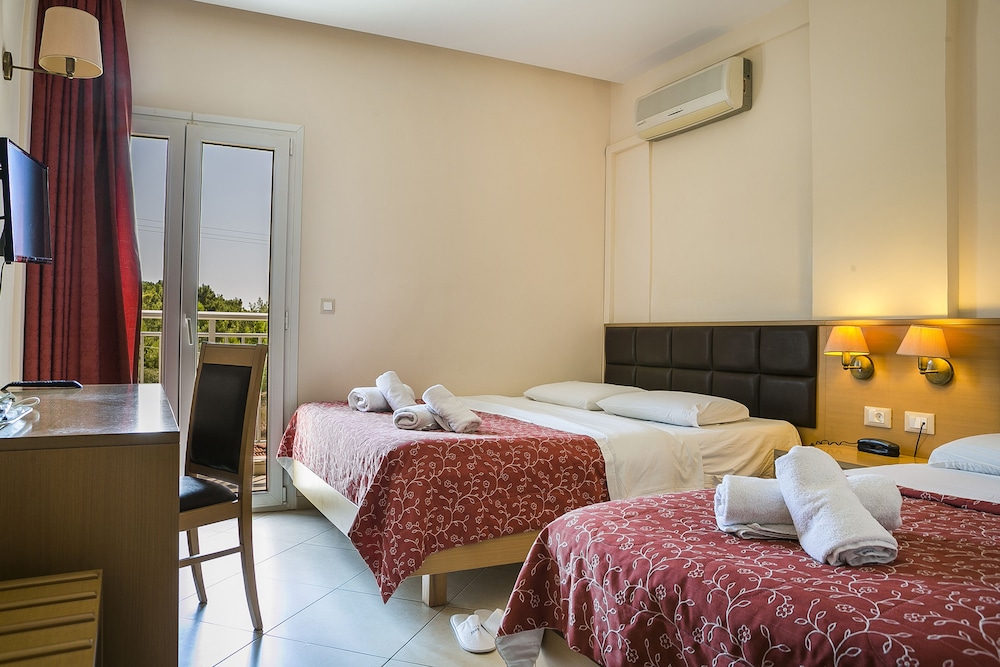Lassi Hotel 9/42
