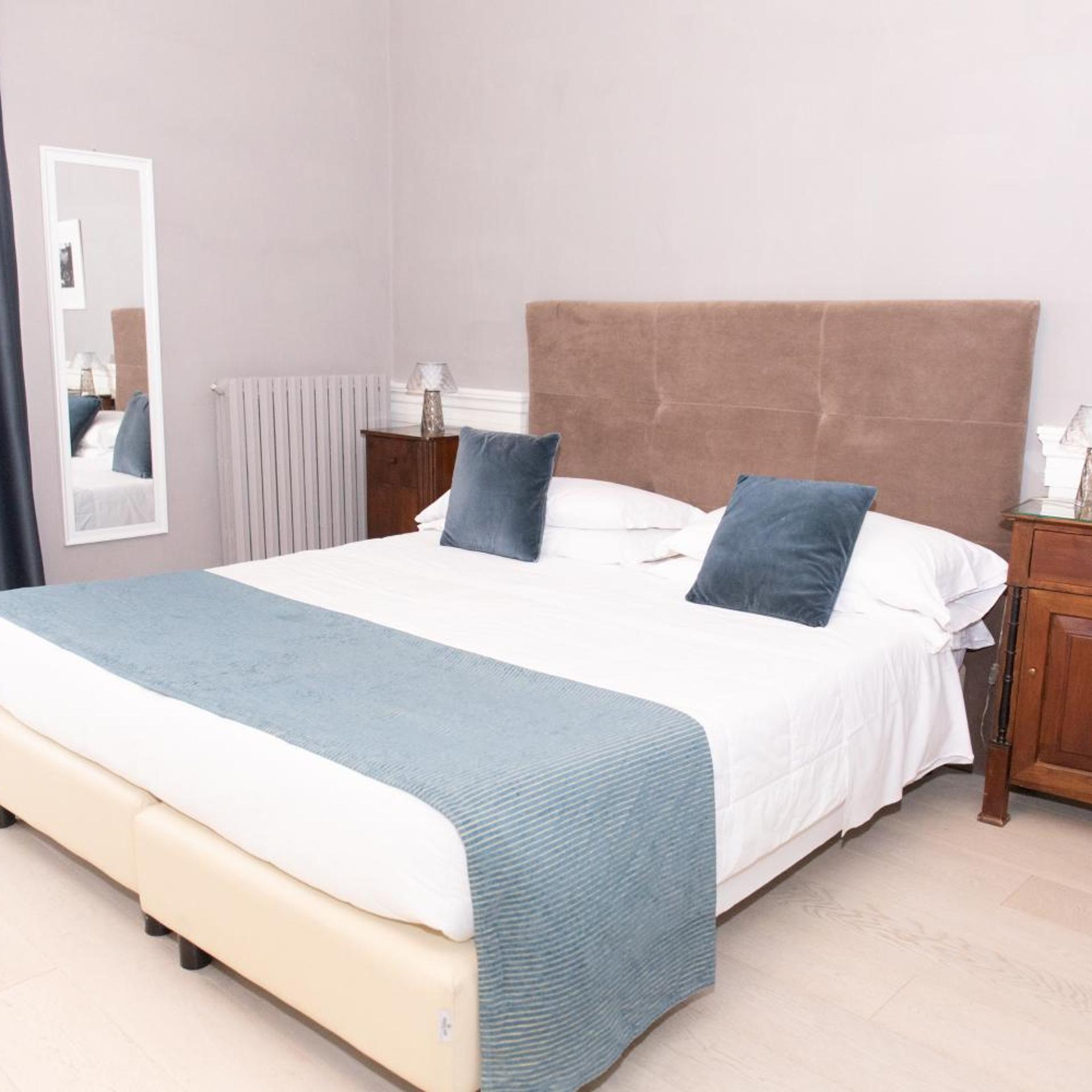 غرفة كلاسيكية بسرير مزدوج أو سريرين منفصلين، Hotel Clitunno 8/10