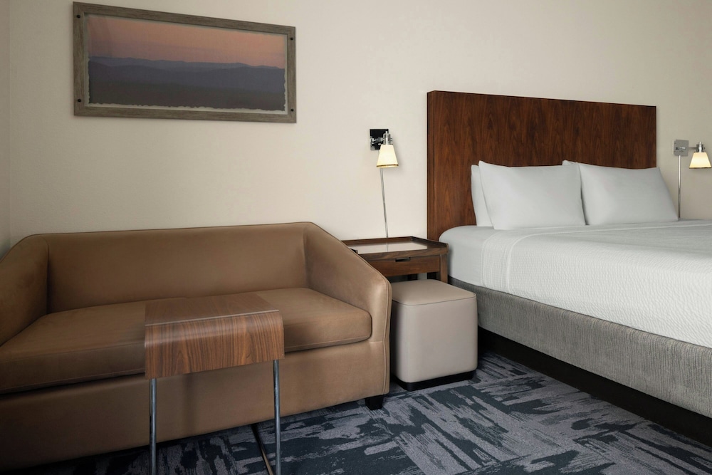 Fairfield Inn & Suites by Marriott Chattanooga 10/42