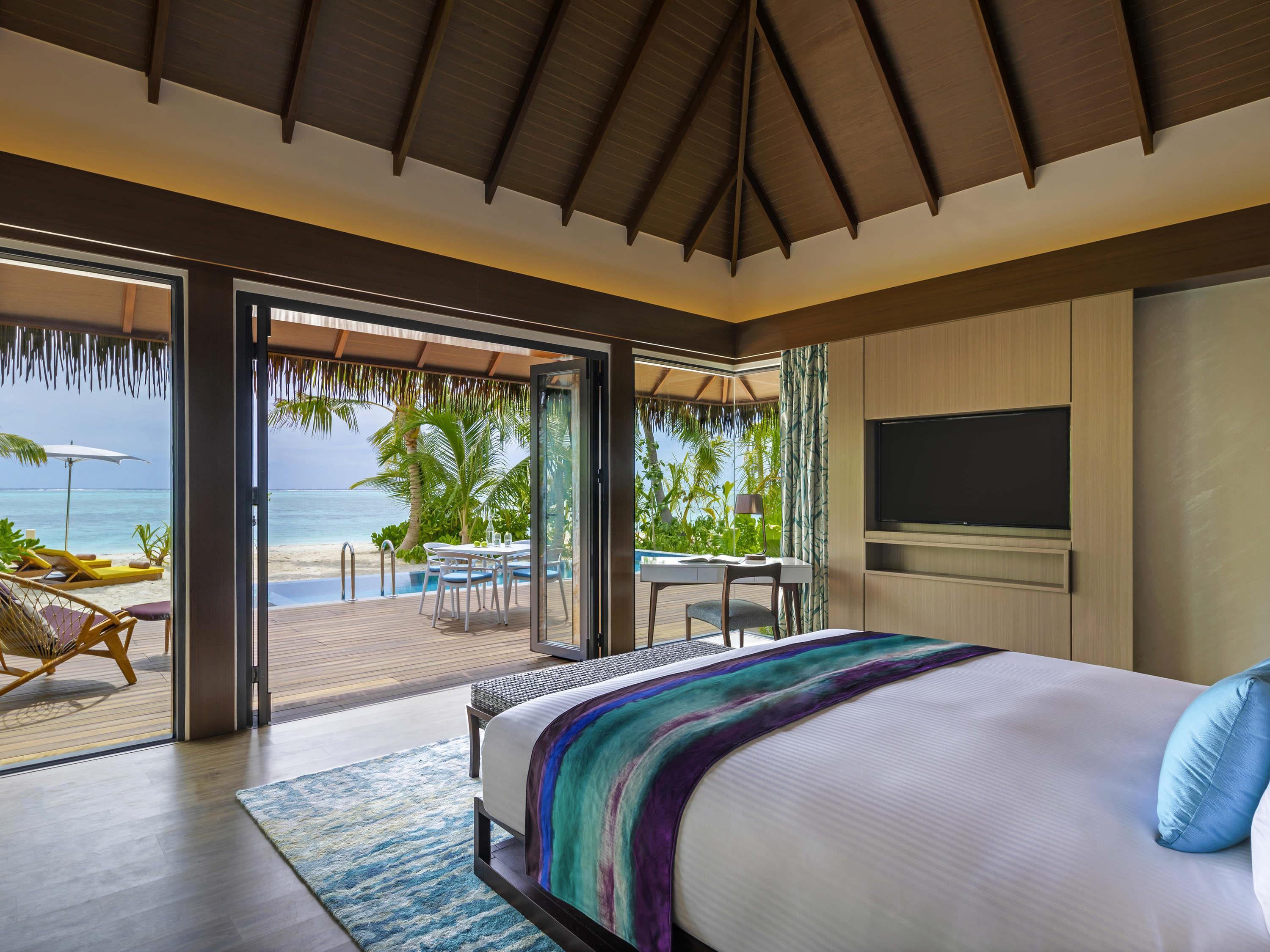 BEACH POOL, VILLA