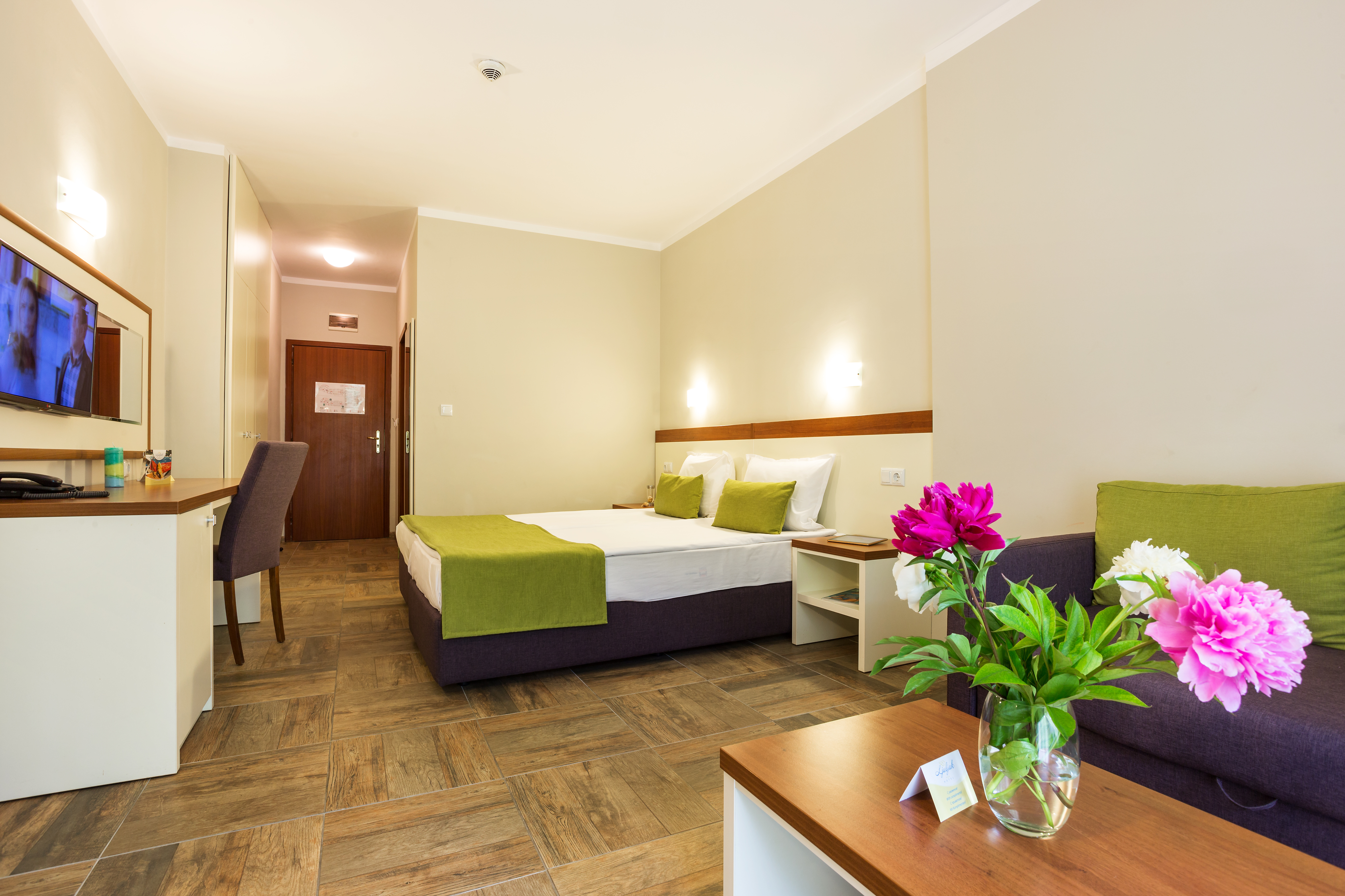 Ljuljak Hotel 23/37