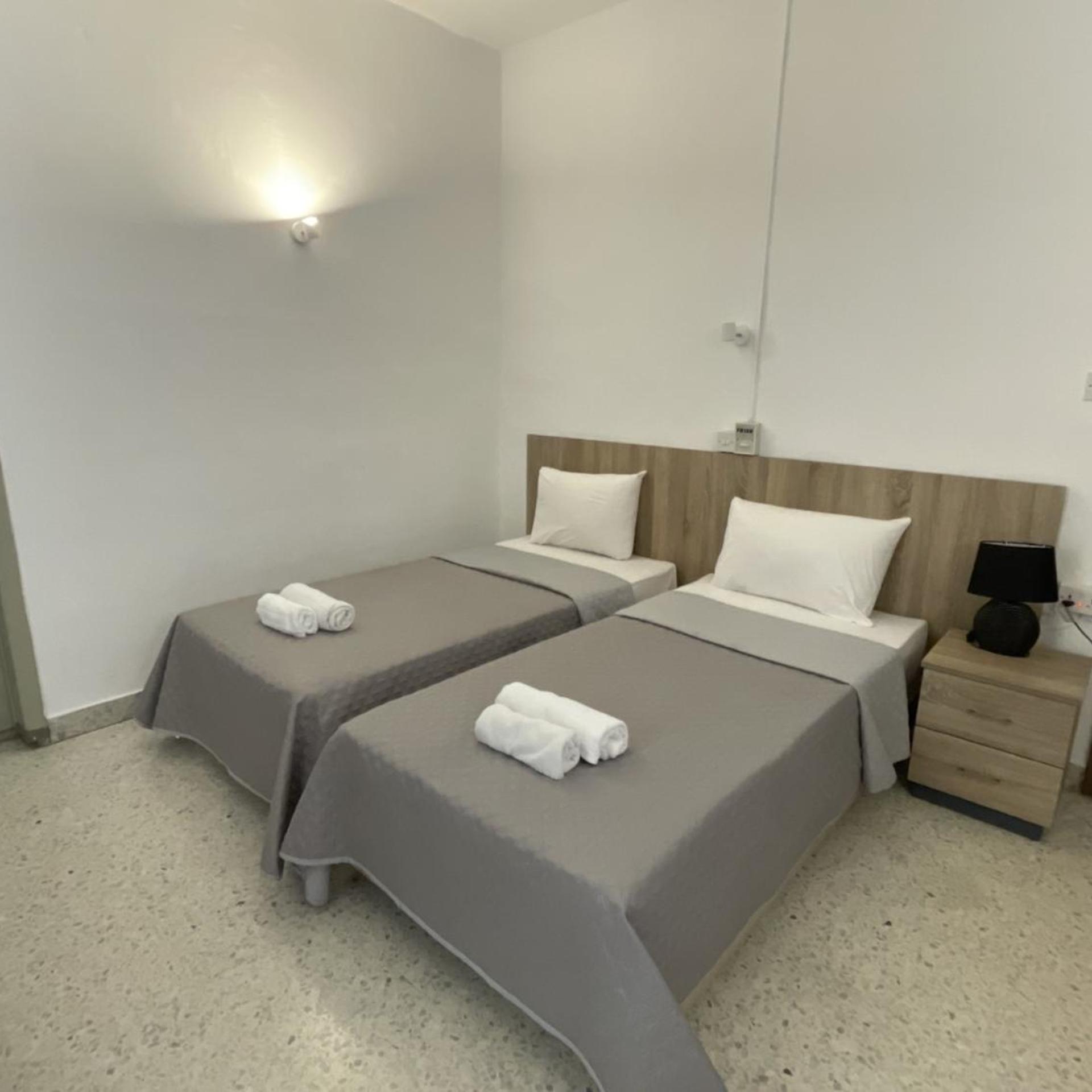 Standard, Twin Beds