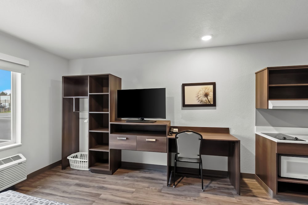 WoodSpring Suites Beaverton - Portland West 25/35