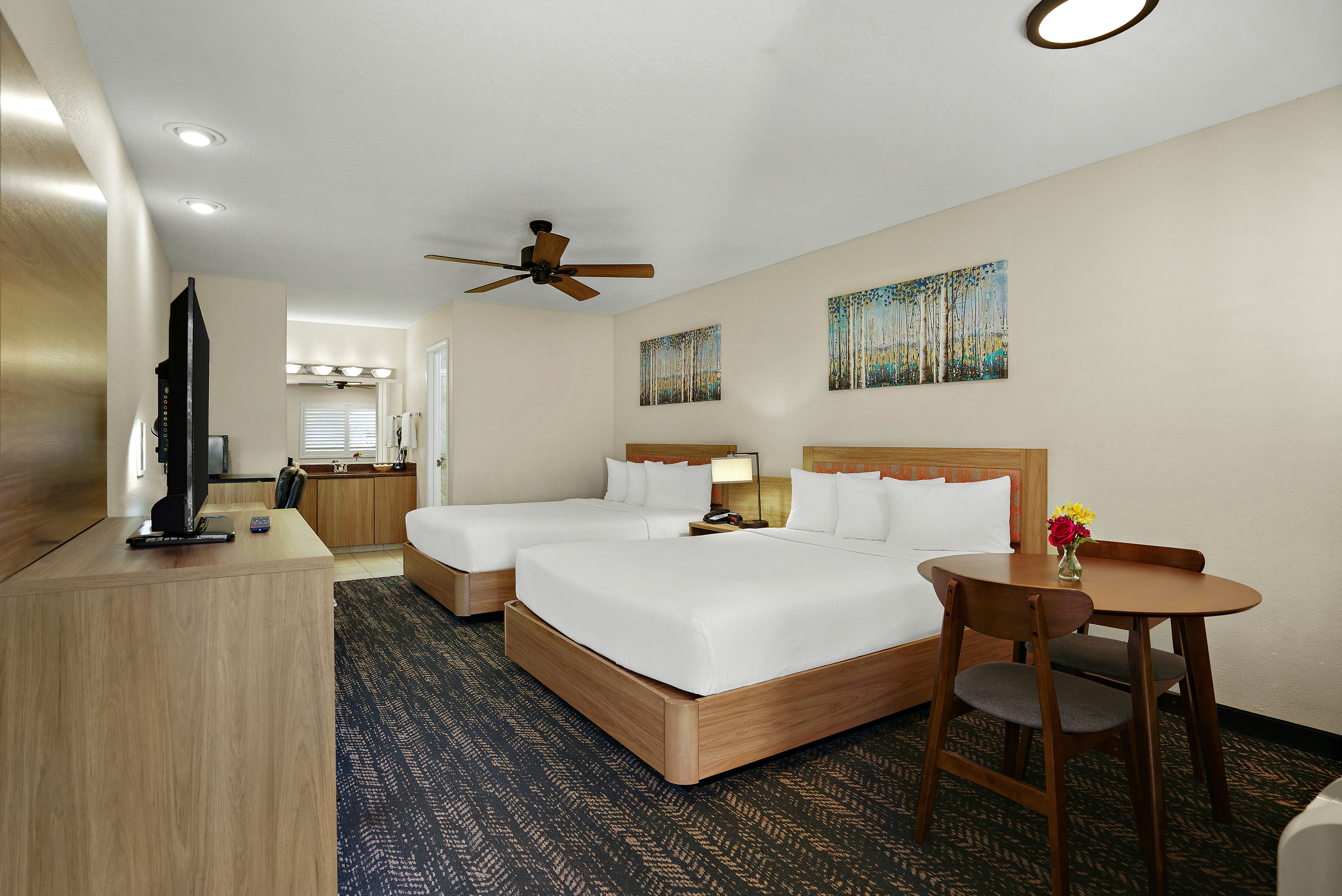 La Fuente Inn Suites 17/65