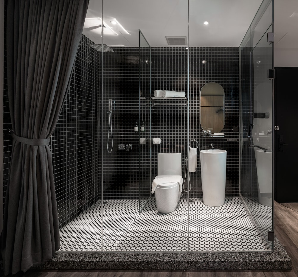 Modern Hotel Georgetown 45/45