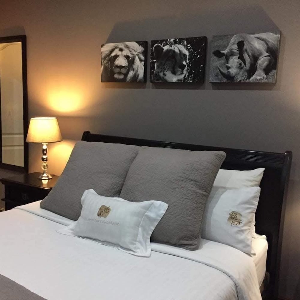 FAMILY, DOUBLE OR TWIN BED