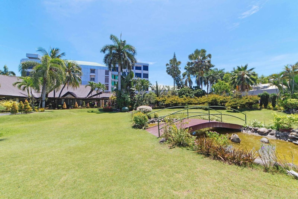 The Ritz Hotel At Garden Oases 25/33