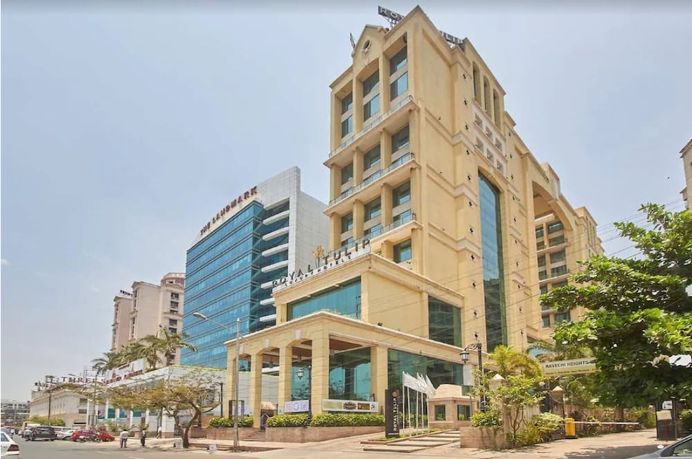 Royal Tulip Navi Mumbai 3/60