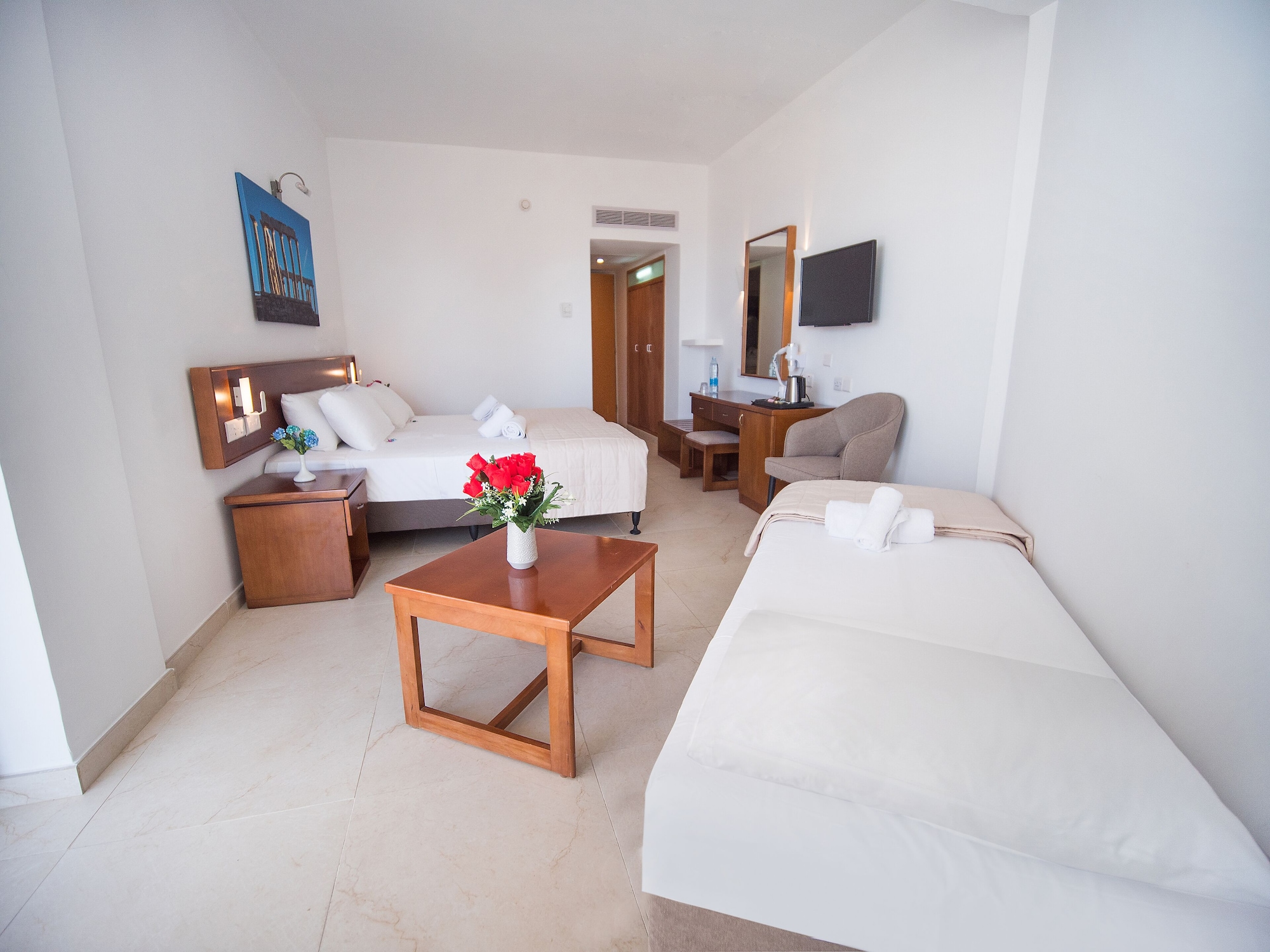 غرفة قياسية بسرير مزدوج أو سريرين منفصلين بإطلالة على البحر بشرفة، Avlida Hotel 4/7
