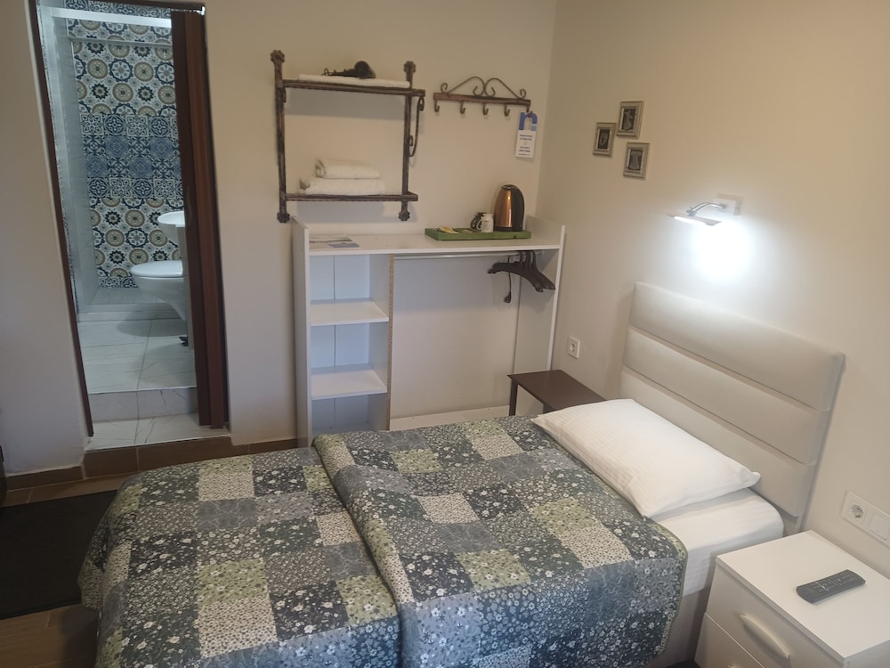 Ena Serenity Boutique Hotel 73/73