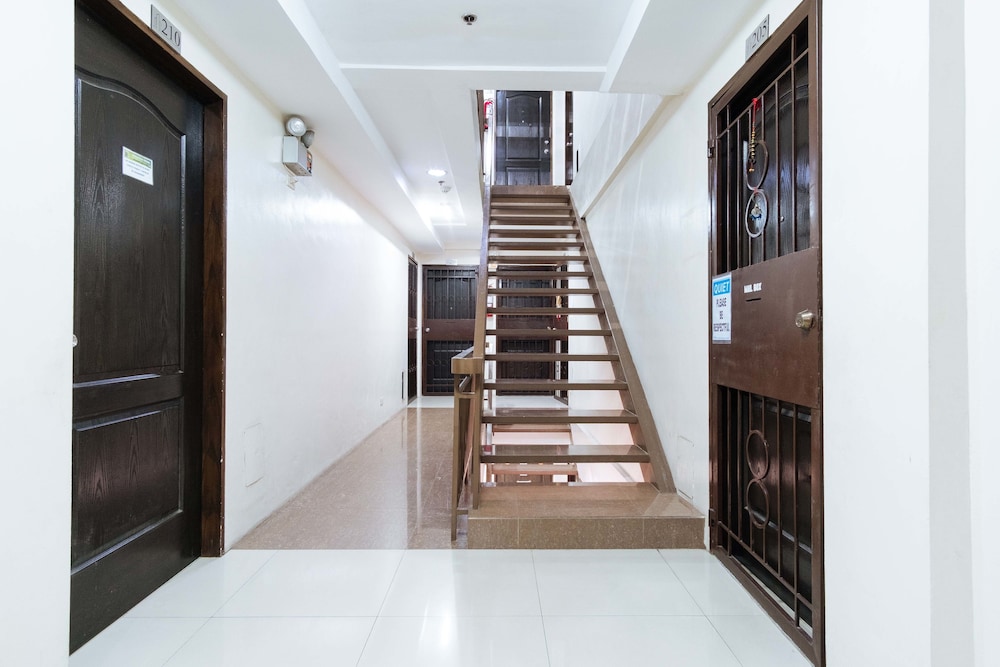 RedDoorz Kassel Residences Paranaque 11/19