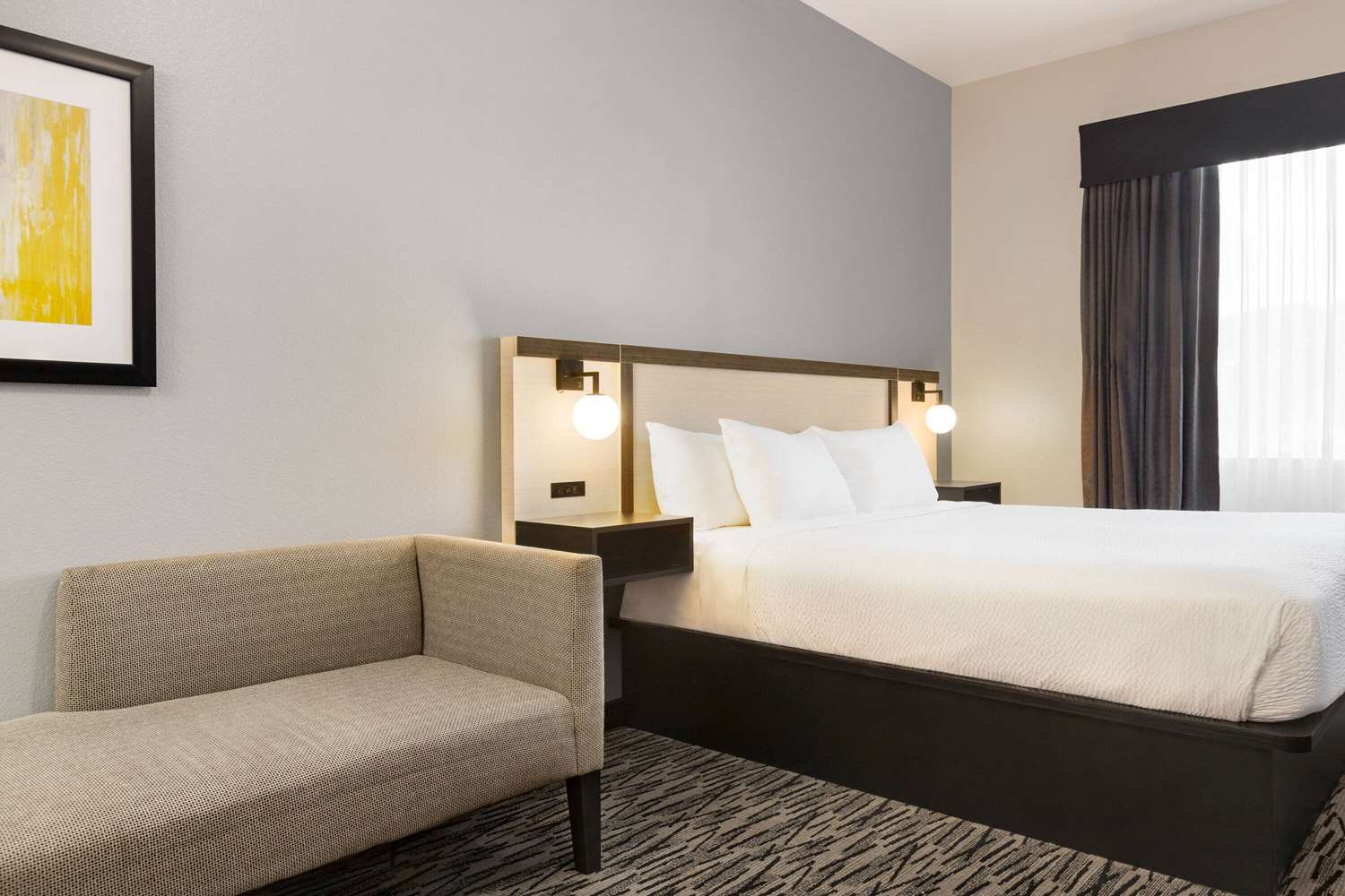 Ramada By Wyndham Marina 28/73