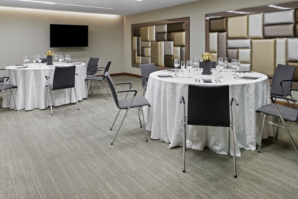 AC Hotel by Marriott Panama City 39/48