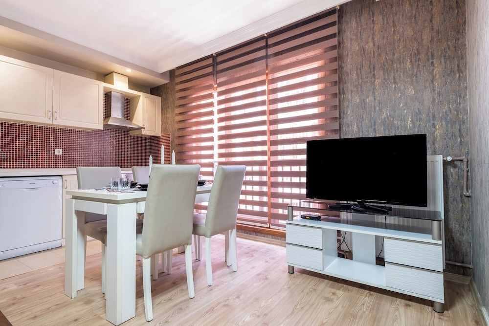 Canka Residence 43/53