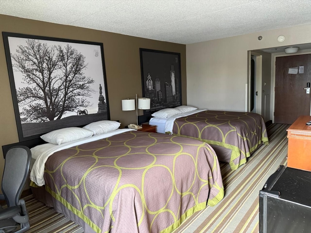 Super 8 By Wyndham Chambersburg I-81 23/43
