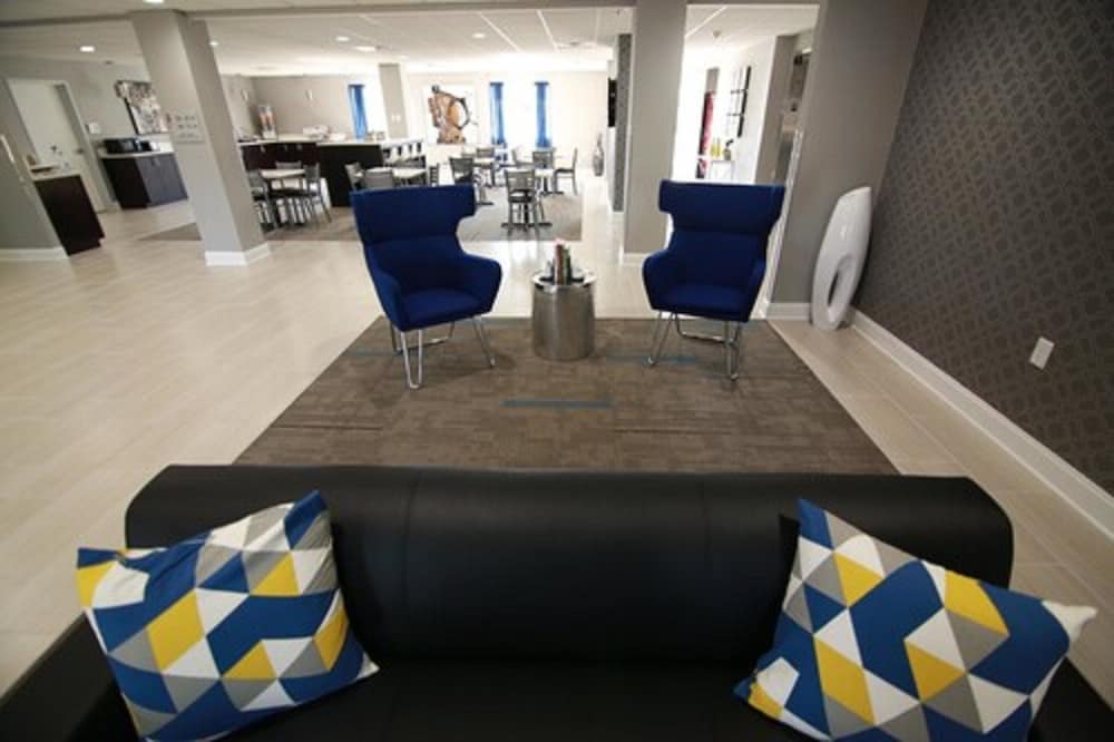 Home Inn And Suites 35/49