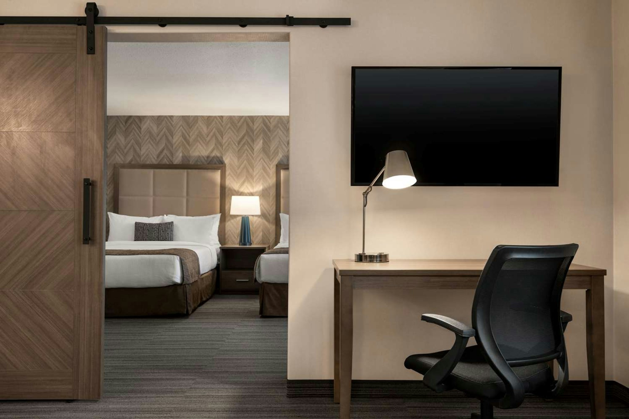 Canalta Airdrie Hotel 24/26