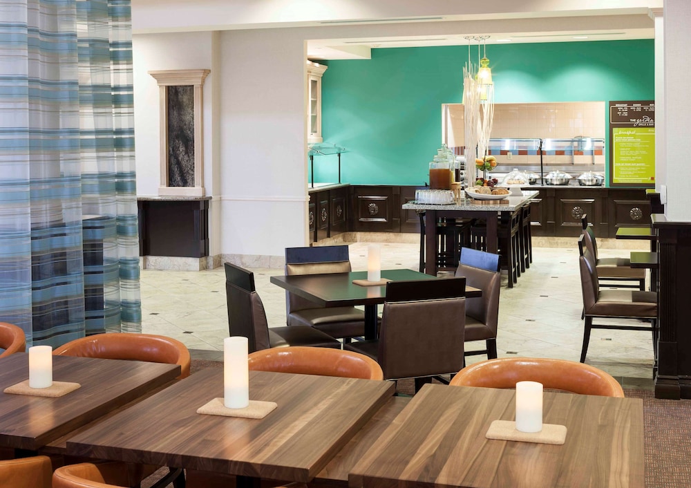 Hilton Garden Inn Dallas-Lewisville 48/79